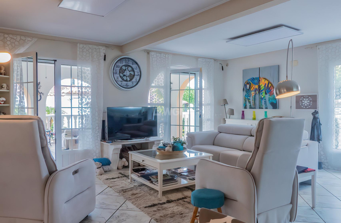 Resale - Villa - Torrevieja - Costa Blanca