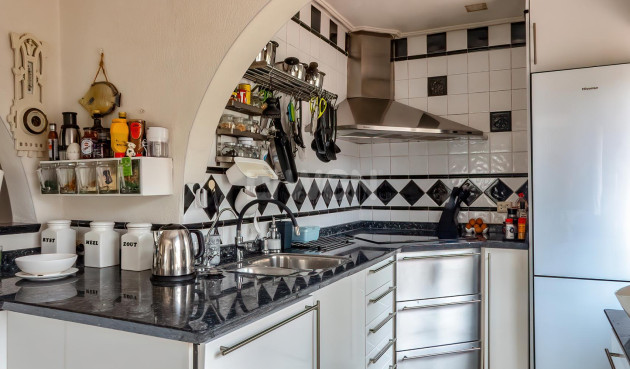 Resale - Villa - Torrevieja - Costa Blanca