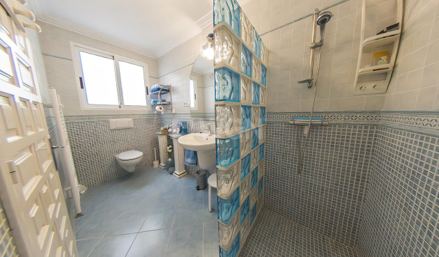 Resale - Villa - Torrevieja - Costa Blanca