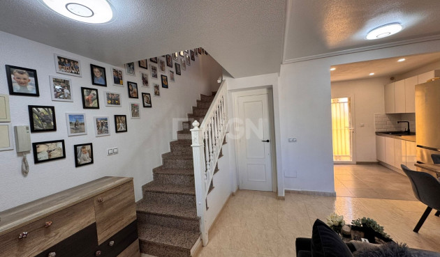 Odsprzedaż - Kamienica - Campoamor - Costa Blanca