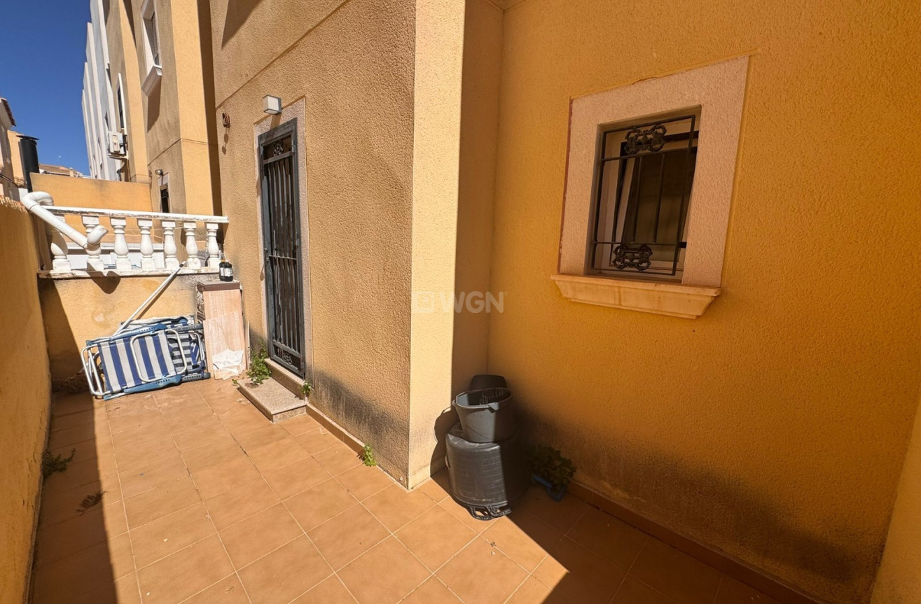 Odsprzedaż - Kamienica - Campoamor - Costa Blanca