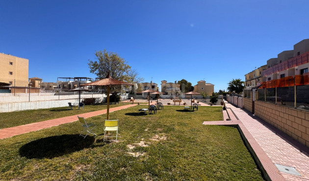 Odsprzedaż - Kamienica - Campoamor - Costa Blanca