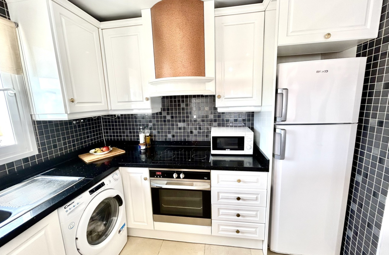 Odsprzedaż - Mieszkanie w bloku - Villamartin - Costa Blanca