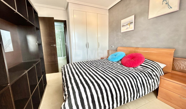 Odsprzedaż - Mieszkanie w bloku - Villamartin - Costa Blanca