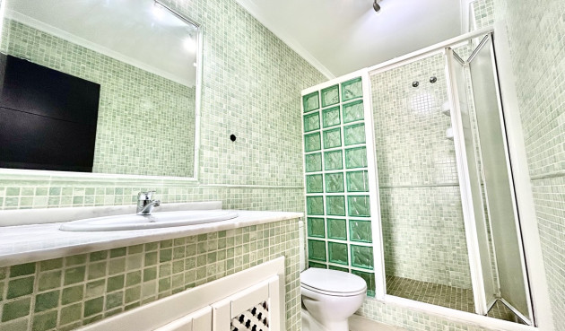 Odsprzedaż - Mieszkanie w bloku - Villamartin - Costa Blanca