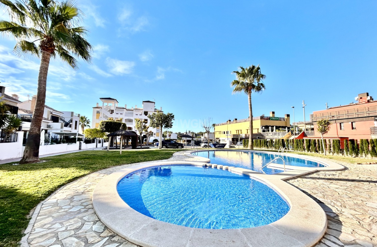 Odsprzedaż - Mieszkanie w bloku - Villamartin - Costa Blanca