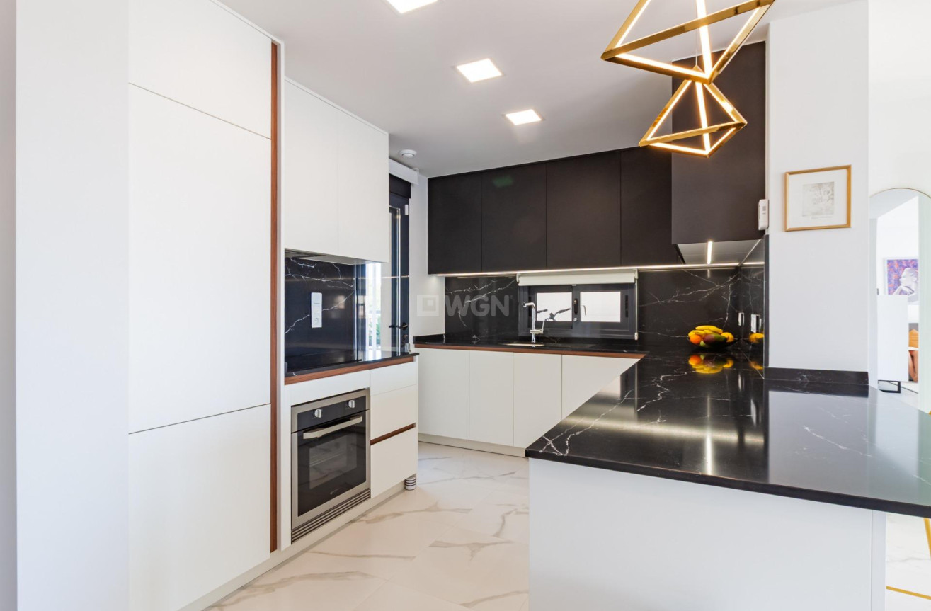 Odsprzedaż - Mieszkanie w bloku - San Miguel de Salinas - Bellavista