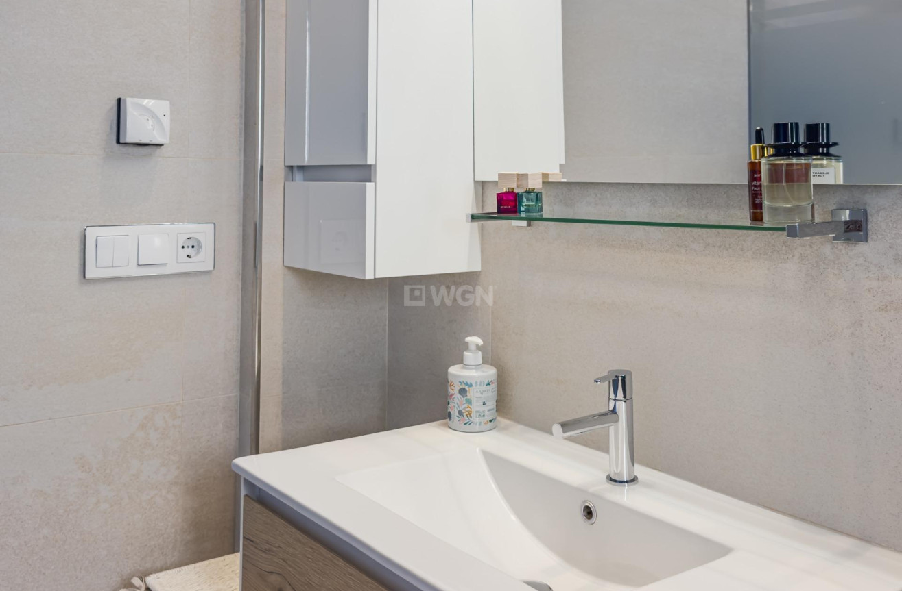 Odsprzedaż - Mieszkanie w bloku - San Miguel de Salinas - Bellavista