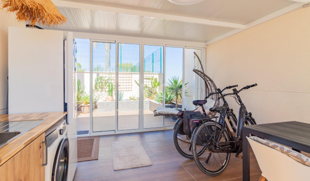 Odsprzedaż - Mieszkanie w bloku - San Miguel de Salinas - Bellavista