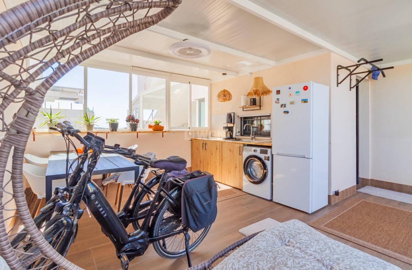 Odsprzedaż - Mieszkanie w bloku - San Miguel de Salinas - Bellavista