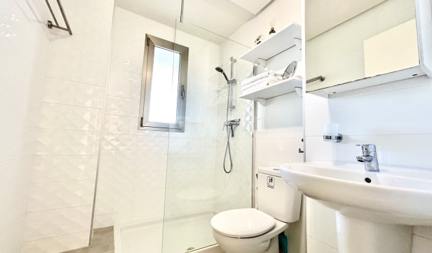 Odsprzedaż - Mieszkanie w bloku - Los Dolses - Inland