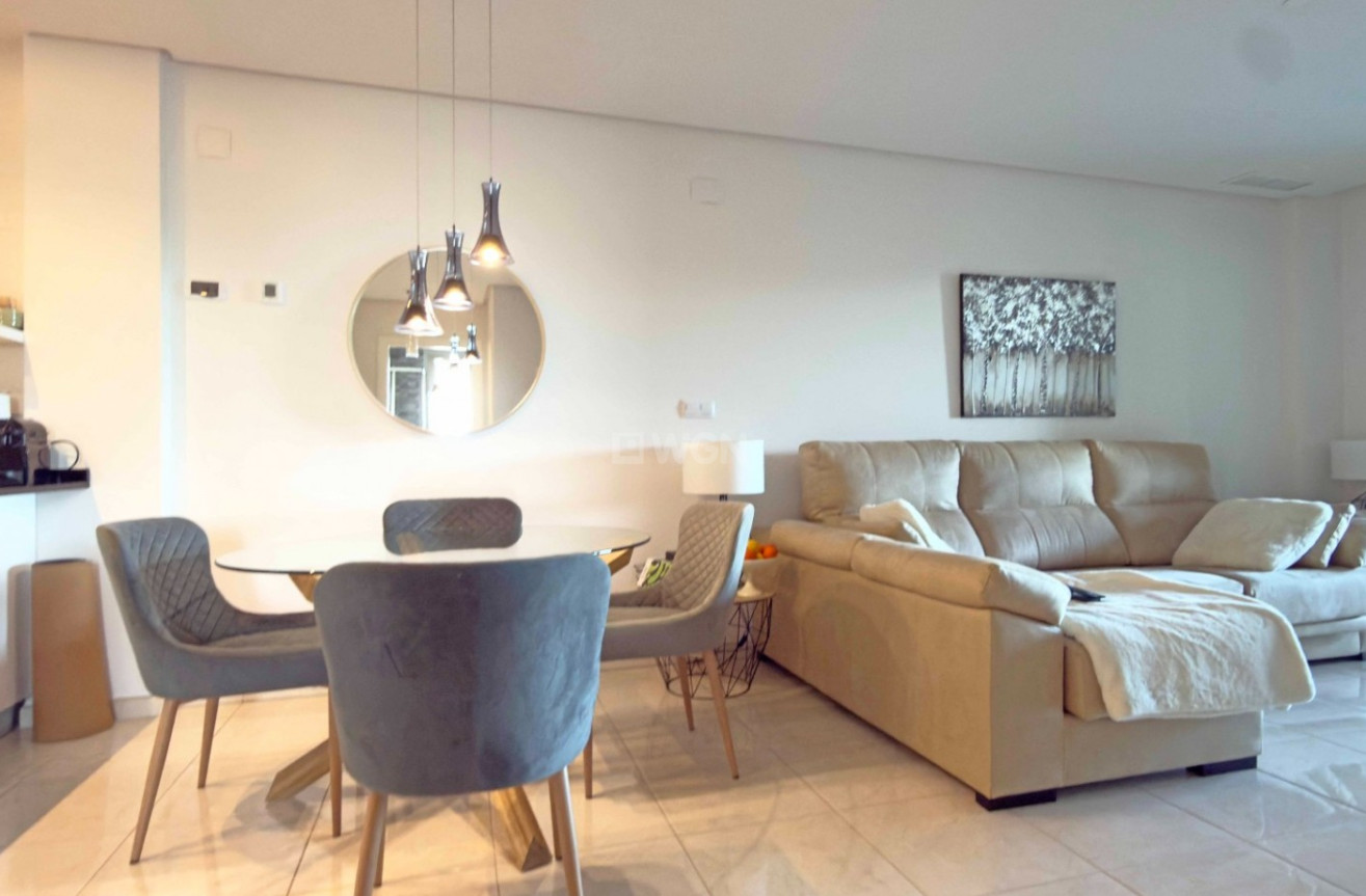 Odsprzedaż - Mieszkanie w bloku - Orihuela Costa - Costa Blanca