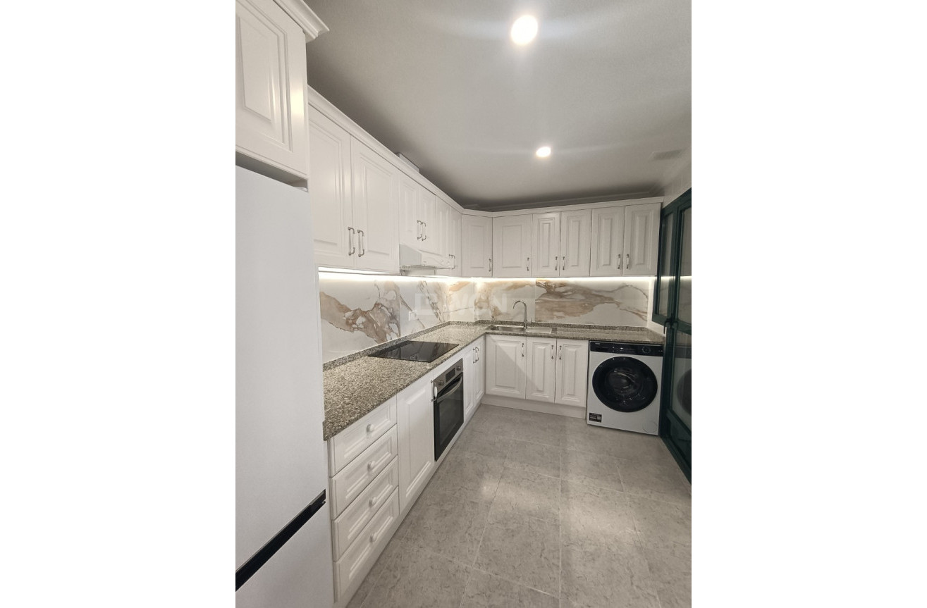 Odsprzedaż - Mieszkanie w bloku - Orihuela Costa - Costa Blanca