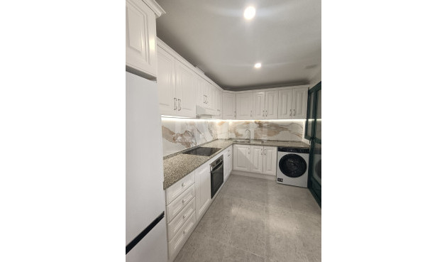 Odsprzedaż - Mieszkanie w bloku - Orihuela Costa - Costa Blanca