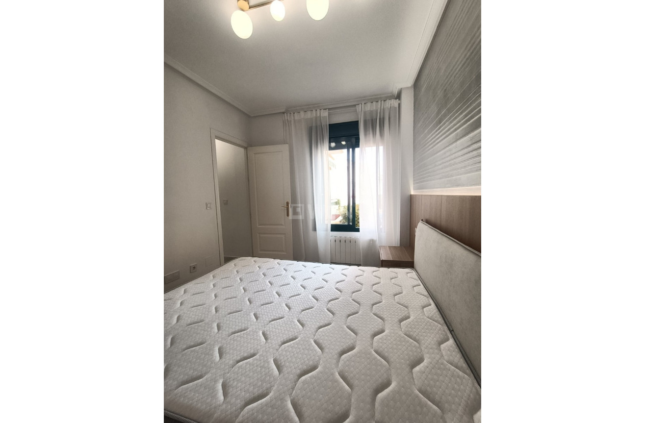 Odsprzedaż - Mieszkanie w bloku - Orihuela Costa - Costa Blanca