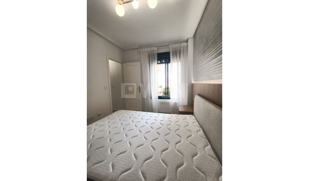 Odsprzedaż - Mieszkanie w bloku - Orihuela Costa - Costa Blanca