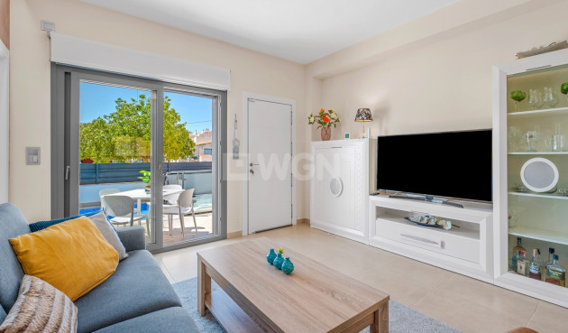 Odsprzedaż - Kamienica - Formentera del Segura - Costa Blanca