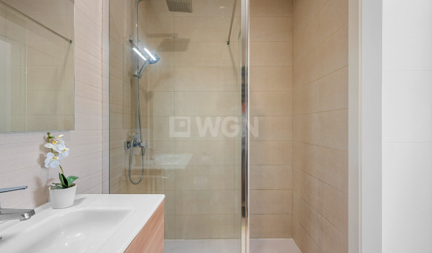 Odsprzedaż - Kamienica - Formentera del Segura - Costa Blanca