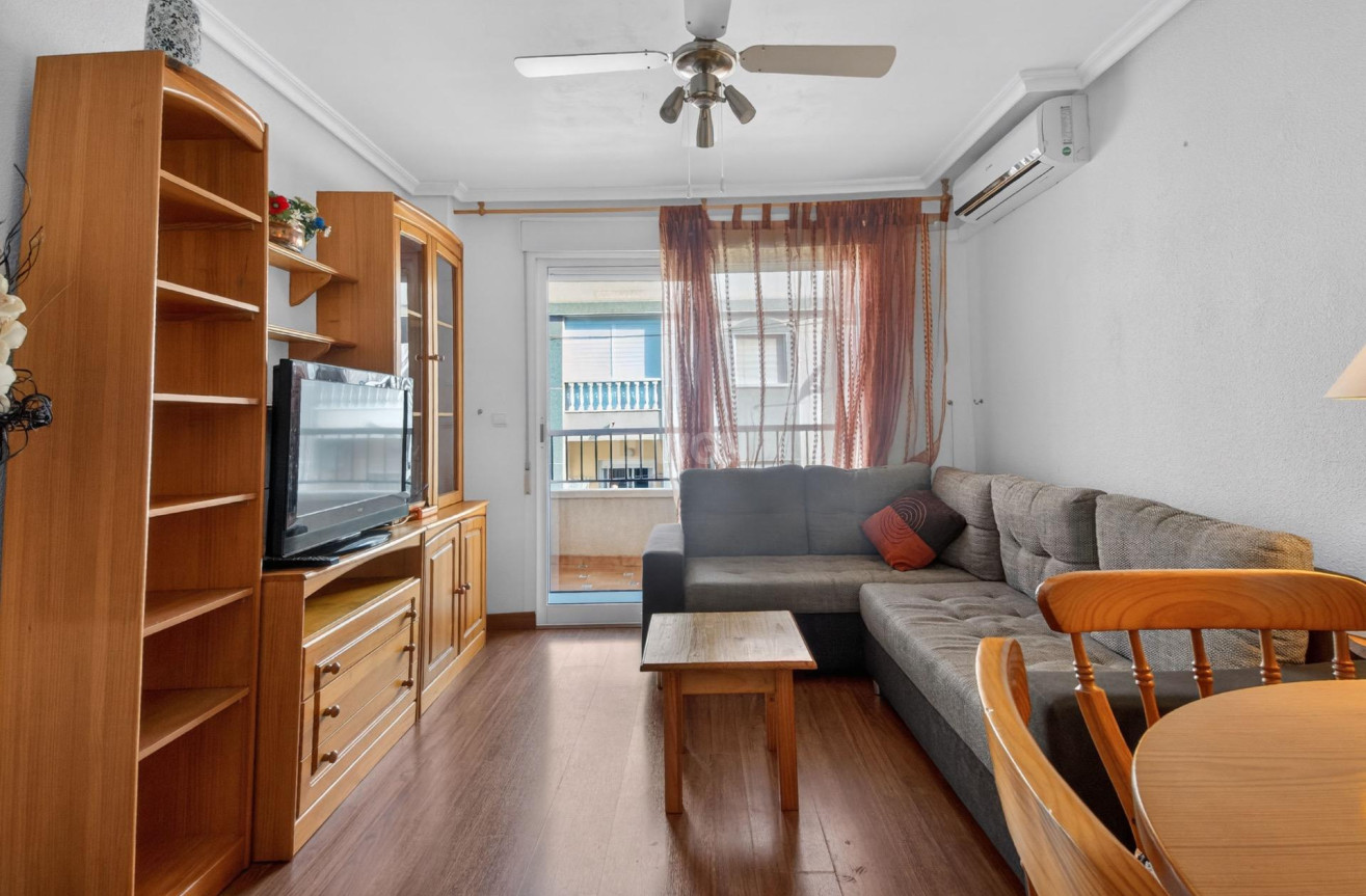 Odsprzedaż - Mieszkanie w bloku - Torrevieja - PARQUE DE LAS NACIONES