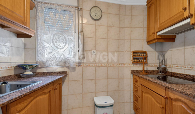 Odsprzedaż - Mieszkanie w bloku - Torrevieja - PARQUE DE LAS NACIONES