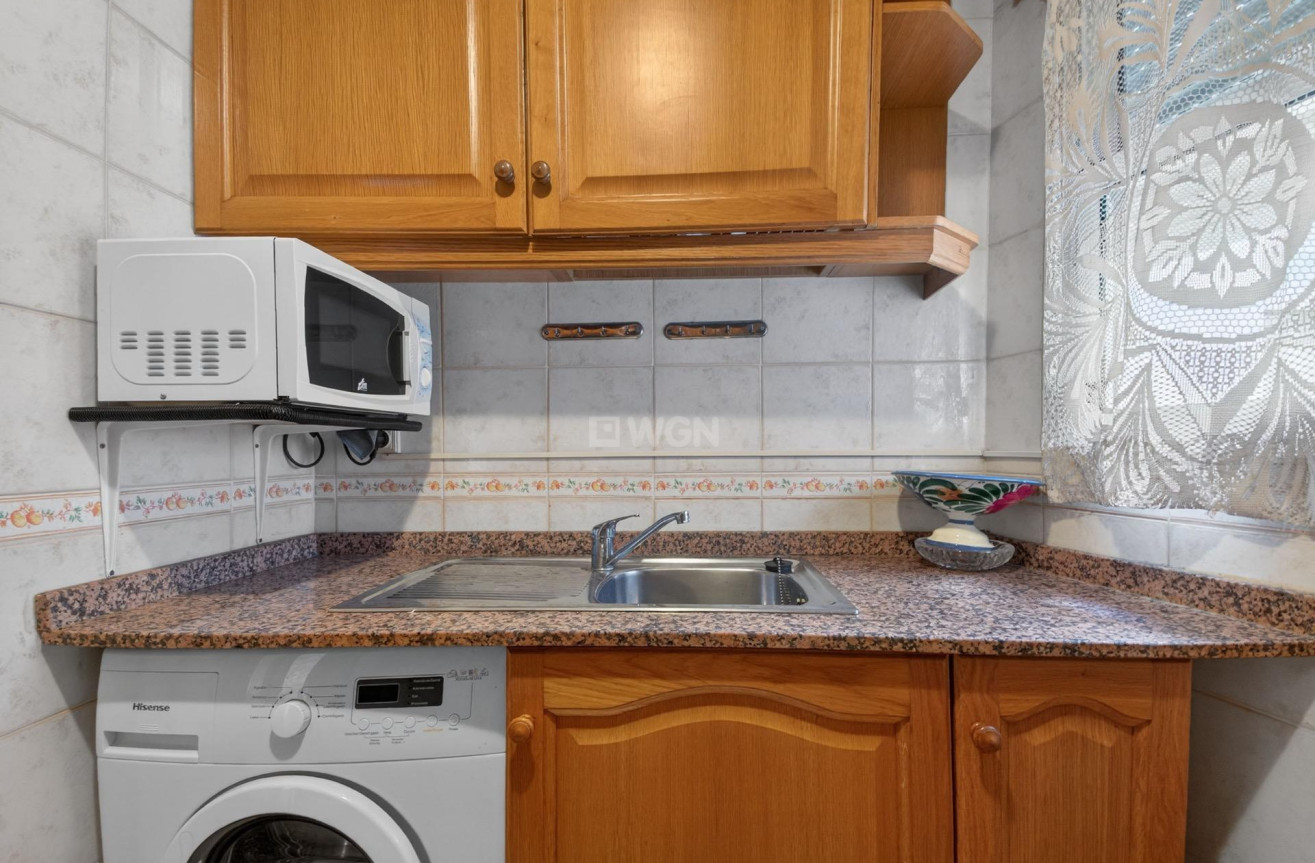 Odsprzedaż - Mieszkanie w bloku - Torrevieja - PARQUE DE LAS NACIONES