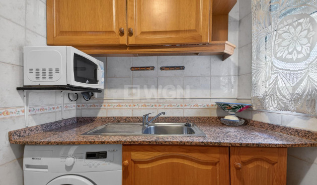 Odsprzedaż - Mieszkanie w bloku - Torrevieja - PARQUE DE LAS NACIONES