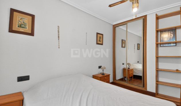 Odsprzedaż - Mieszkanie w bloku - Torrevieja - PARQUE DE LAS NACIONES