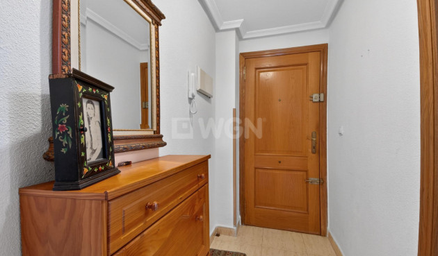 Odsprzedaż - Mieszkanie w bloku - Torrevieja - PARQUE DE LAS NACIONES