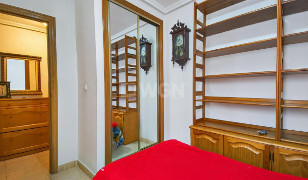 Odsprzedaż - Mieszkanie w bloku - Torrevieja - PARQUE DE LAS NACIONES