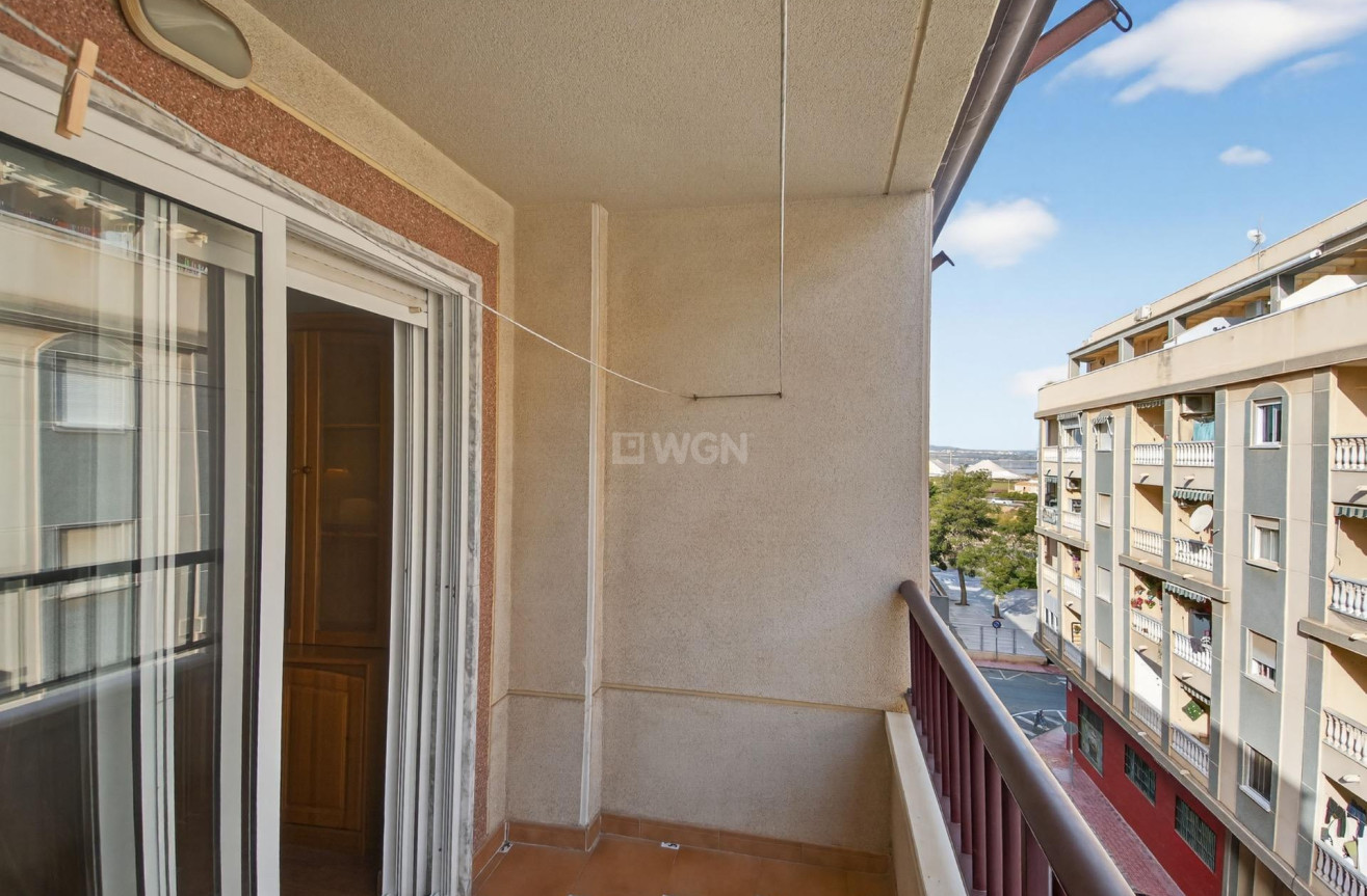 Odsprzedaż - Mieszkanie w bloku - Torrevieja - PARQUE DE LAS NACIONES