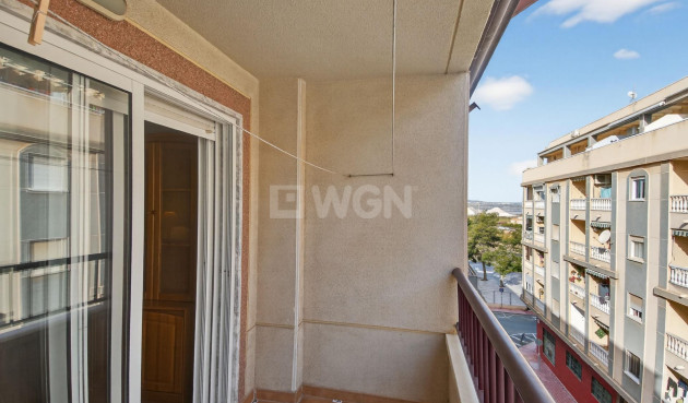 Odsprzedaż - Mieszkanie w bloku - Torrevieja - PARQUE DE LAS NACIONES