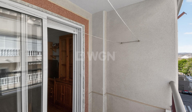 Odsprzedaż - Mieszkanie w bloku - Torrevieja - PARQUE DE LAS NACIONES