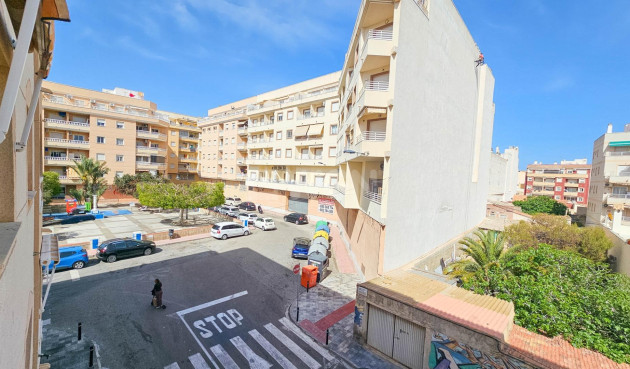Reventa - Apartamento / piso - Torrevieja - Centro