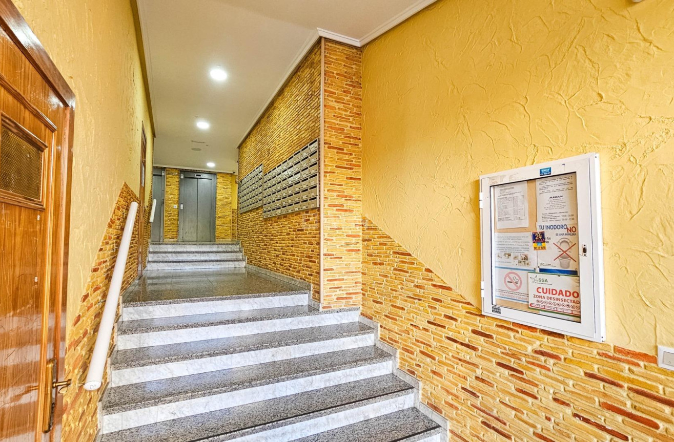 Reventa - Apartamento / piso - Torrevieja - Centro