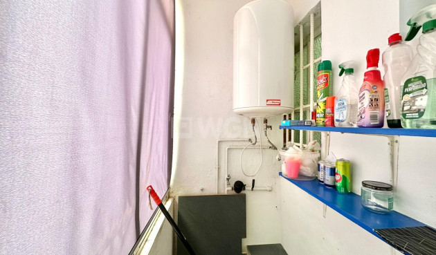 Odsprzedaż - Mieszkanie w bloku - Torrevieja - Estacion De Autobuses