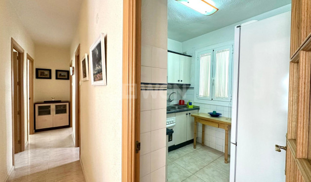 Odsprzedaż - Mieszkanie w bloku - Torrevieja - Estacion De Autobuses