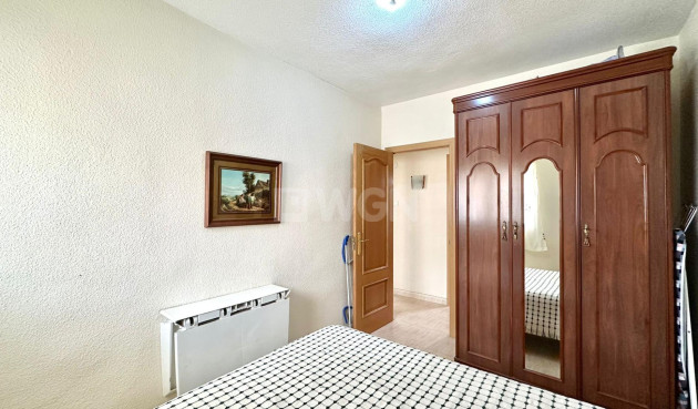 Odsprzedaż - Mieszkanie w bloku - Torrevieja - Estacion De Autobuses