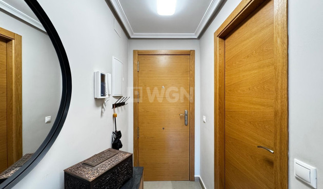 Odsprzedaż - Mieszkanie w bloku - Torrevieja - Playa del Cura