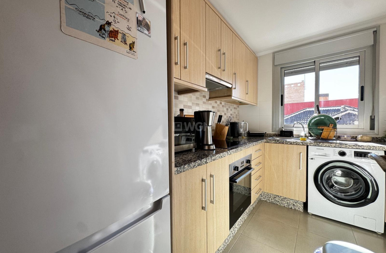 Odsprzedaż - Mieszkanie w bloku - Torrevieja - Playa del Cura