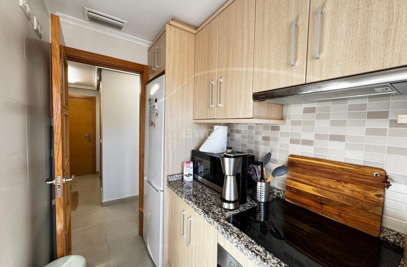 Odsprzedaż - Mieszkanie w bloku - Torrevieja - Playa del Cura