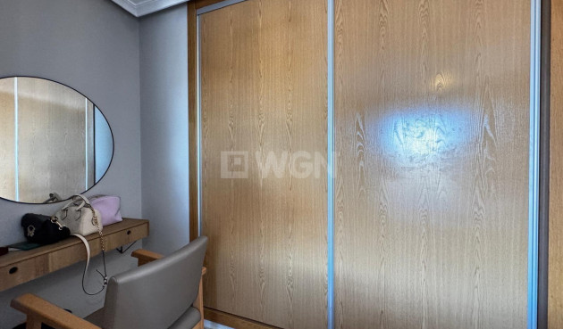 Odsprzedaż - Mieszkanie w bloku - Torrevieja - Playa del Cura