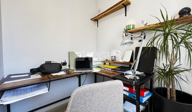 Odsprzedaż - Mieszkanie w bloku - Torrevieja - Playa del Cura