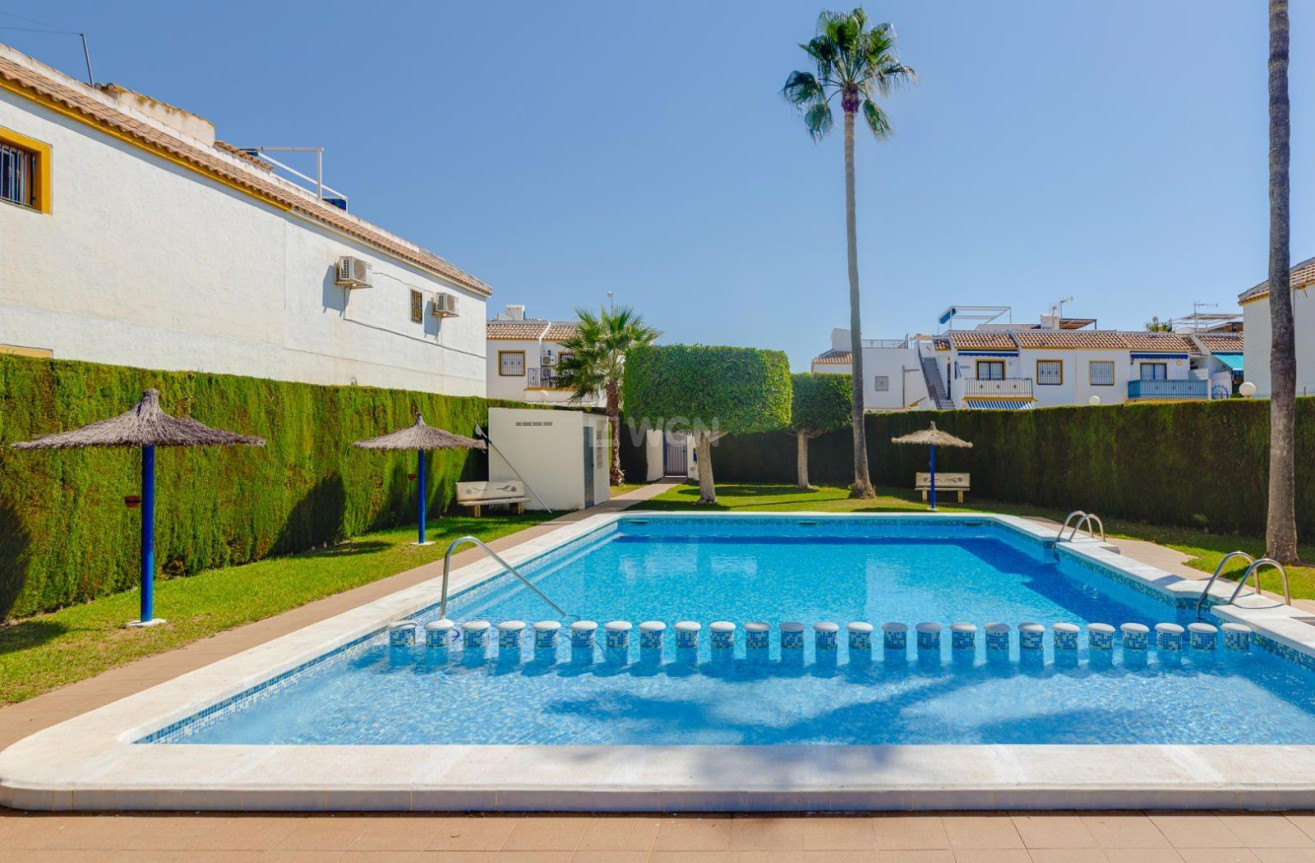 Odsprzedaż - Bungalow - Torrevieja - La Siesta - El Salado - Torreta