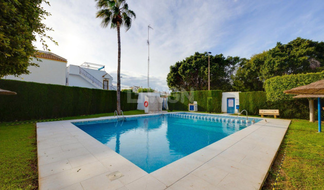 Odsprzedaż - Bungalow - Torrevieja - La Siesta - El Salado - Torreta