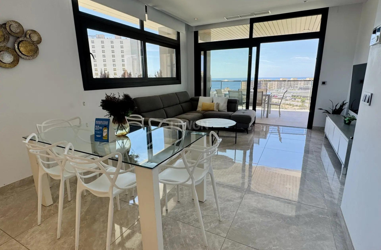 Odsprzedaż - Mieszkanie w bloku - Benidorm - Playa de Poniente