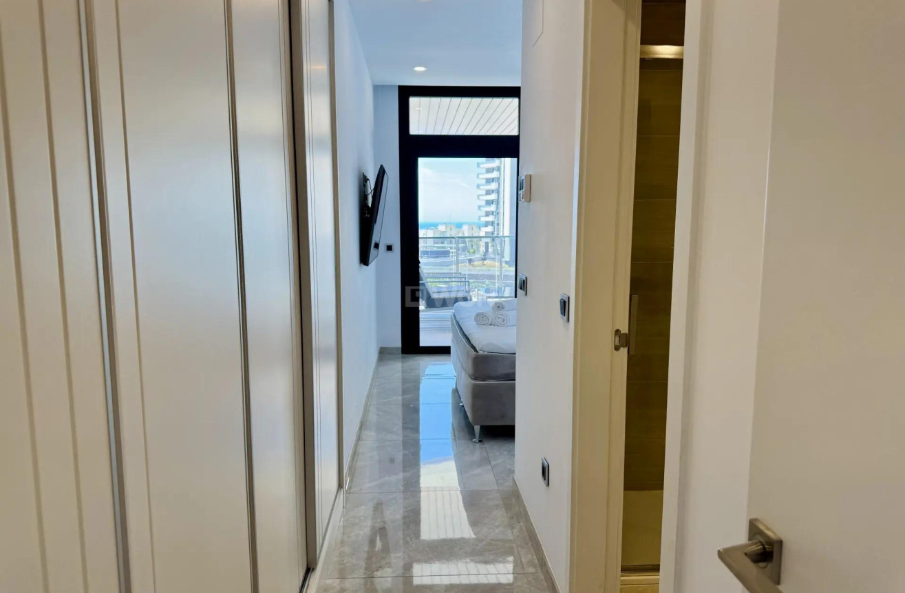 Odsprzedaż - Mieszkanie w bloku - Benidorm - Playa de Poniente