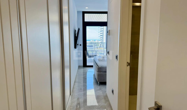 Odsprzedaż - Mieszkanie w bloku - Benidorm - Playa de Poniente