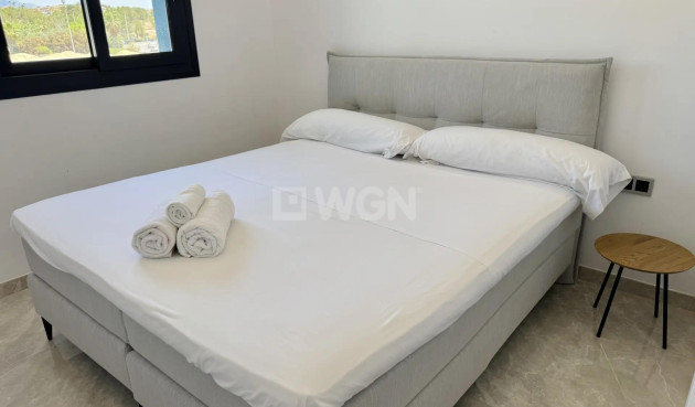 Odsprzedaż - Mieszkanie w bloku - Benidorm - Playa de Poniente