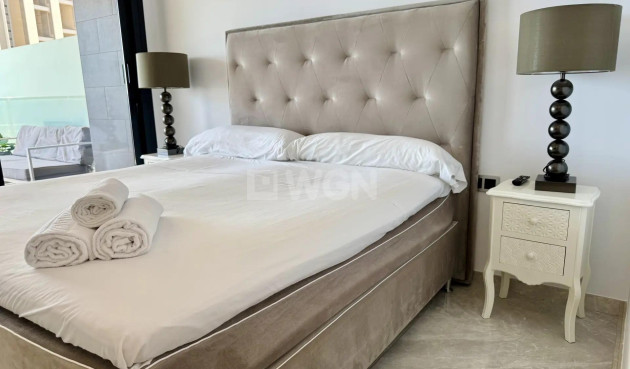 Odsprzedaż - Mieszkanie w bloku - Benidorm - Playa de Poniente