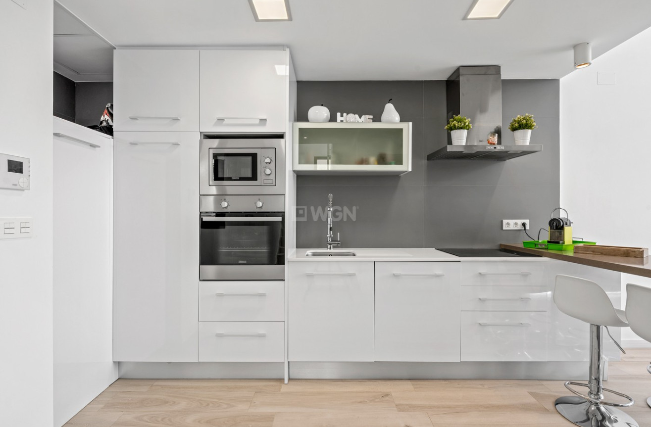 Odsprzedaż - Villa - Orihuela Costa - Cabo Roig